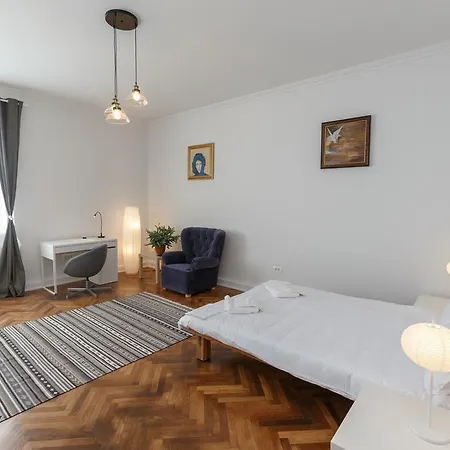 Apartment Lux Apartament Petru Maior